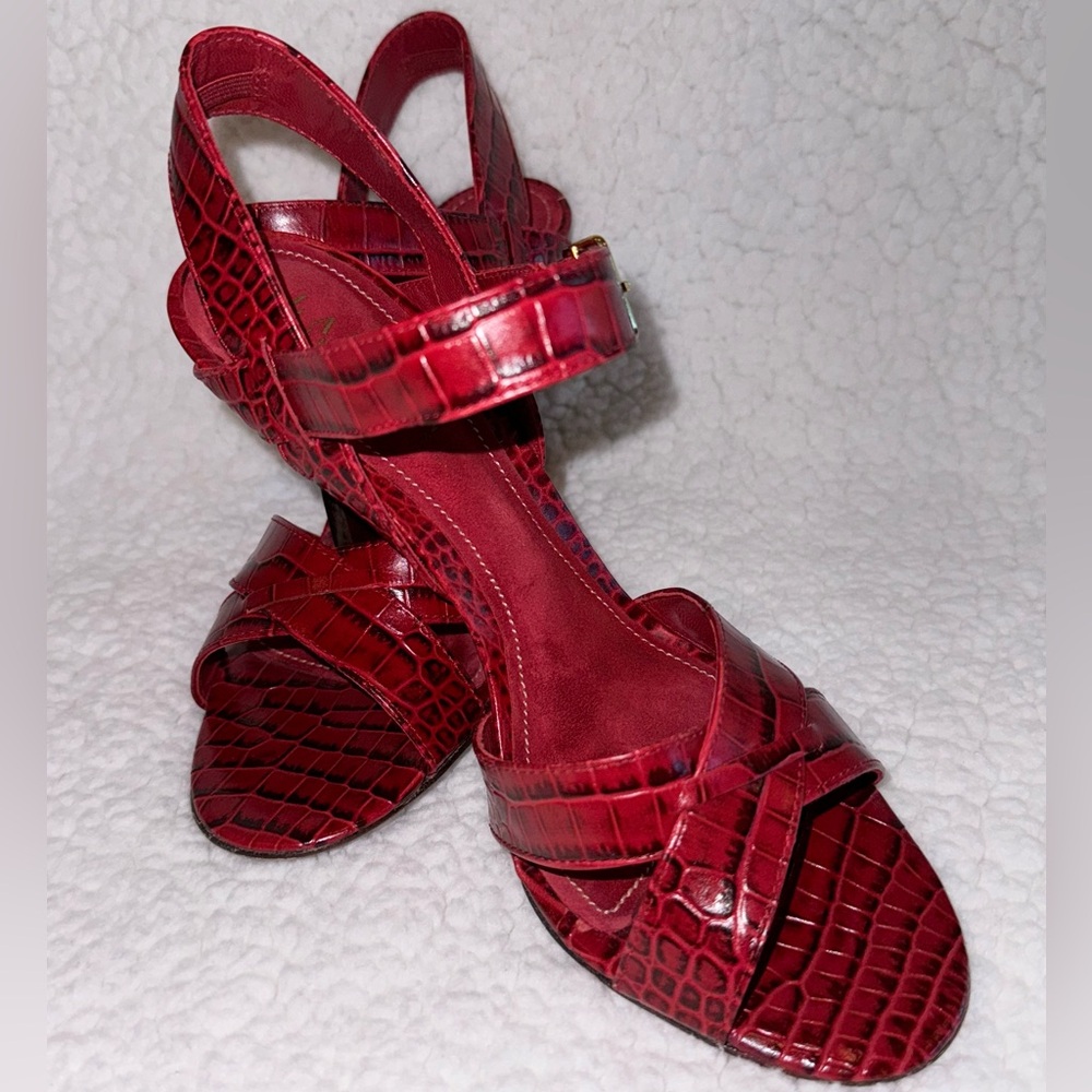 NEW Ralph Lauren - Lauren alligator embossed open toe Sandals - Picture 3 of 13